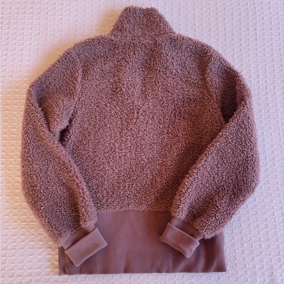 Spring Fleece - Picture 4 of 5